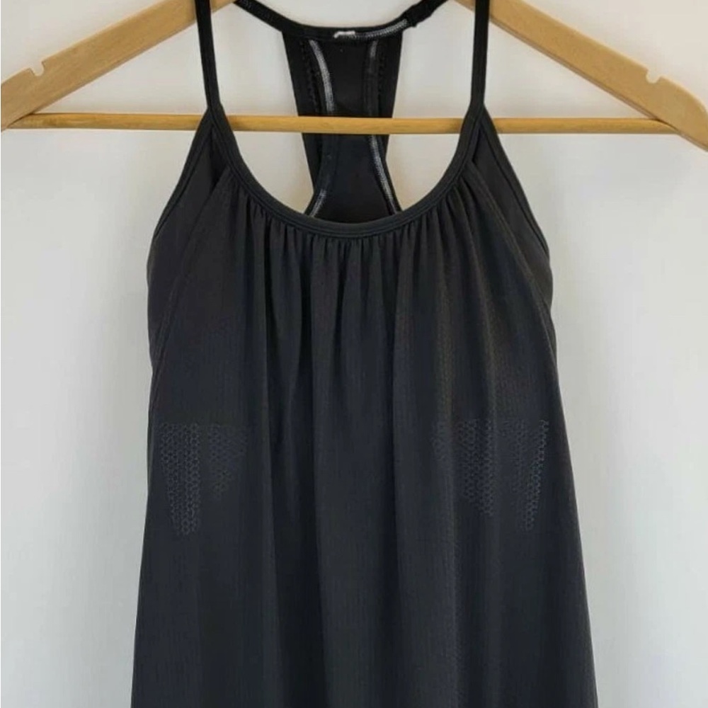 Lululemon NO LIMITS Power Y Zippy Black Tank Top Built-In Bra Size 8